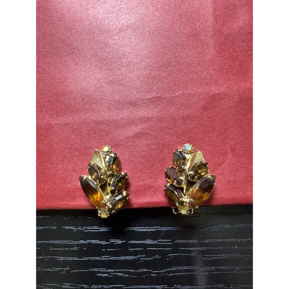 Vintage Weiss Signed Amber Rhinestone Gold Tone Floral Leaf Clip On Earrings - Picture 8 of 10